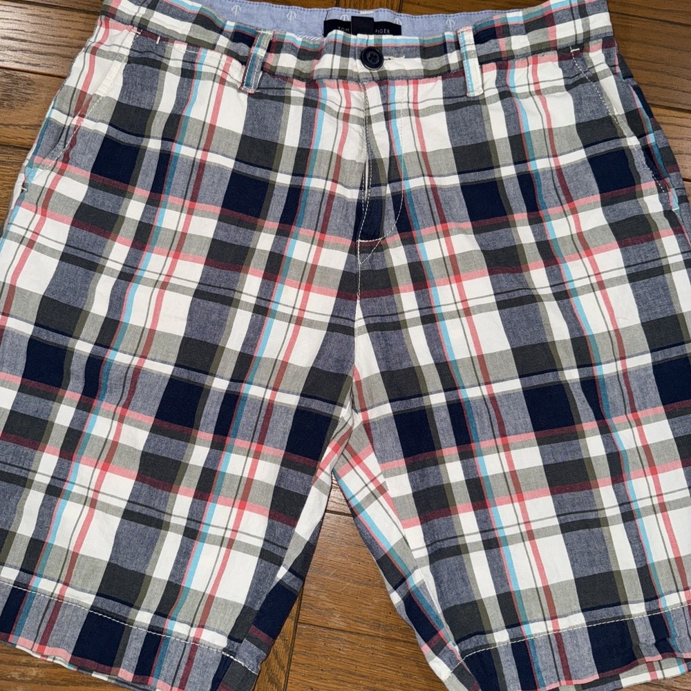 Tommy Hilfiger Men's Red/White/Blue Plaid Custom 9" Shorts Size 33 Cotton